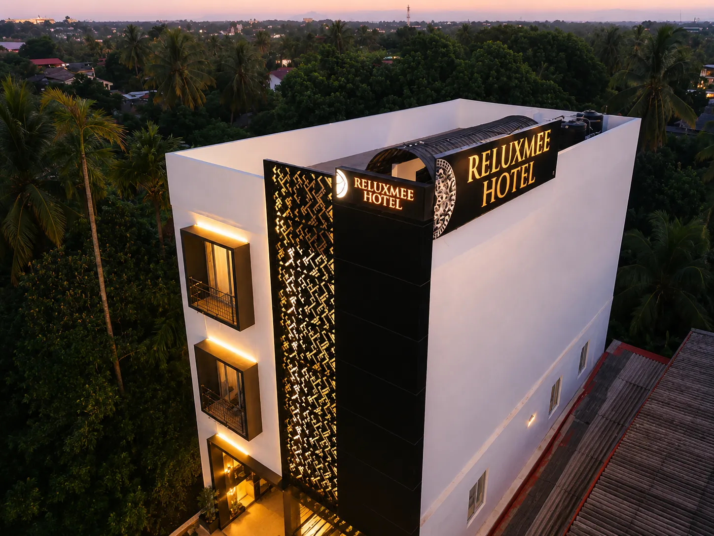 Reluxme Hotel - Anuradhapura